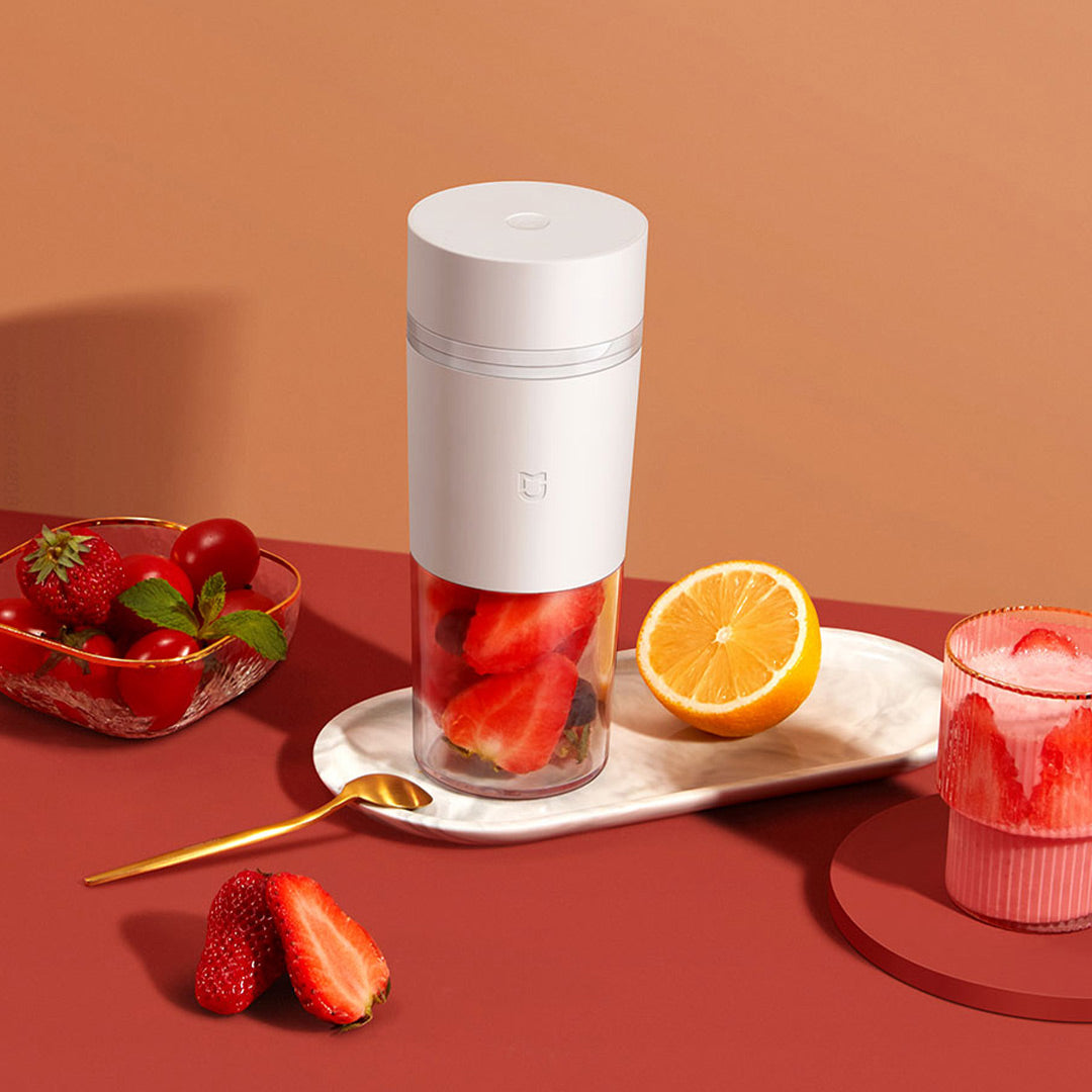 Small But Mighty – Compact, USB-Powered Electric Juicer